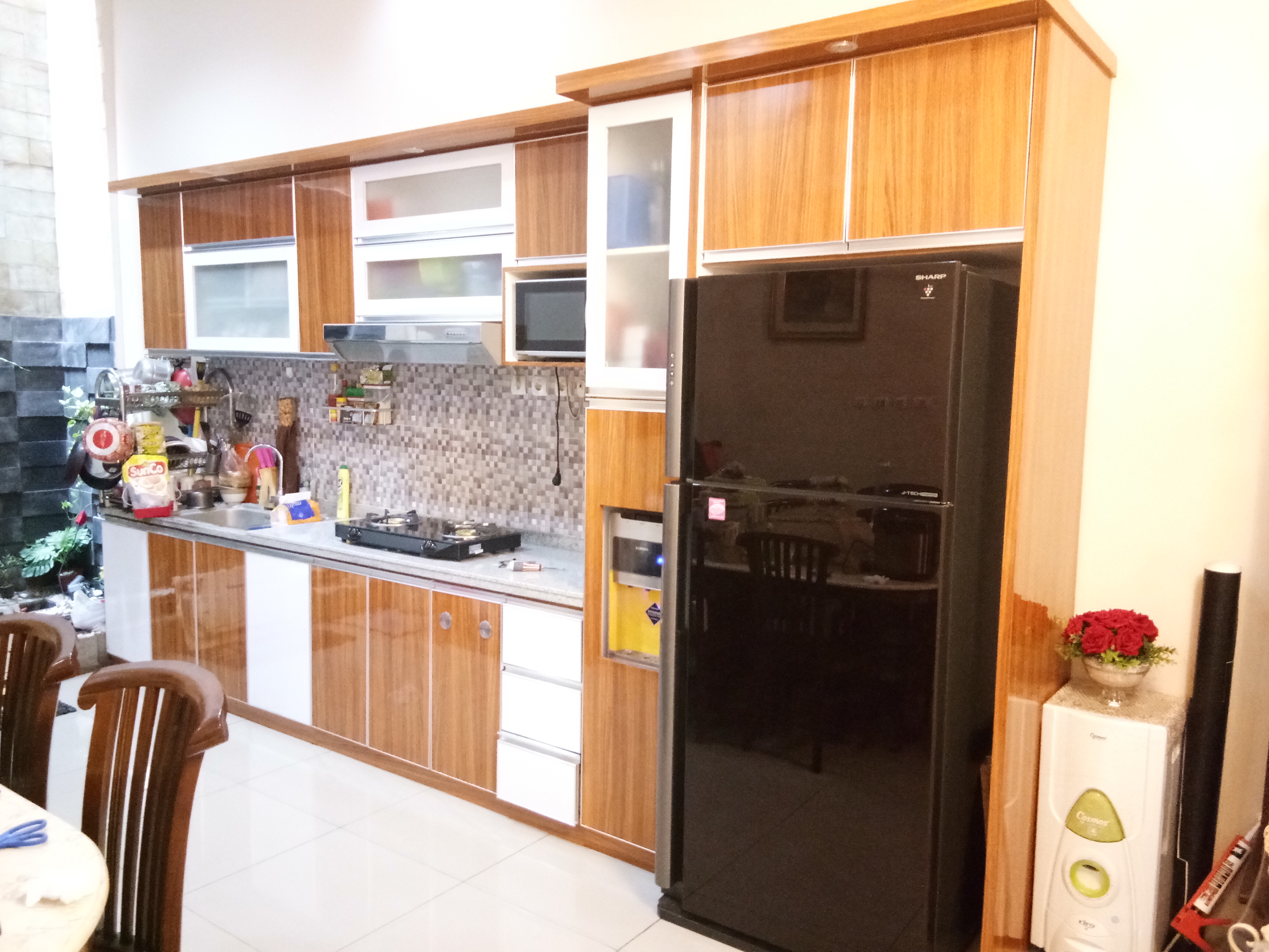 Kitchen bekasi,menerima pemesanan kitchen set ,lemari,meja tv,partisi,meja kantor dll